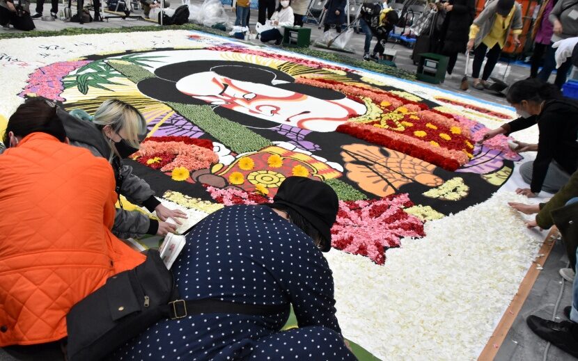 行幸通りに5万本の花で描いた歌舞伎絵咲く Tokyo Flower Carpet 22 月刊イベントマーケティング 展示会 イベント Miceの総合サイト