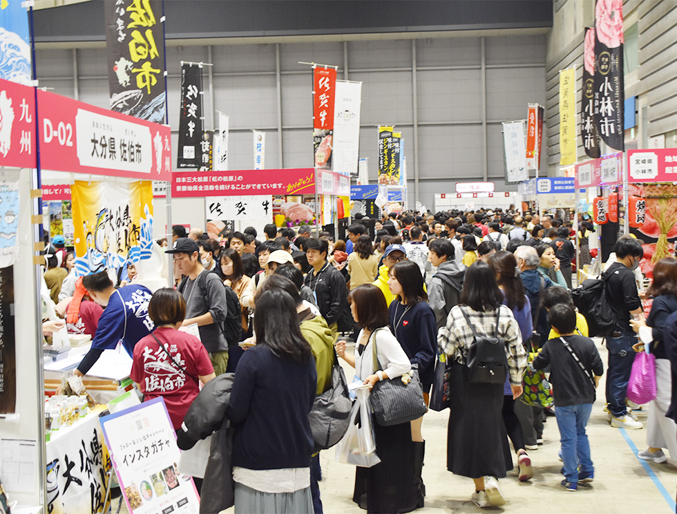 それって地域のためになる？ 同じ想いでイベントづくり 　　第9 回ふるさとチョイス大感謝祭　　家族連れなど大勢の人が訪れた「第9 回ふるさとチョイス大感謝祭」